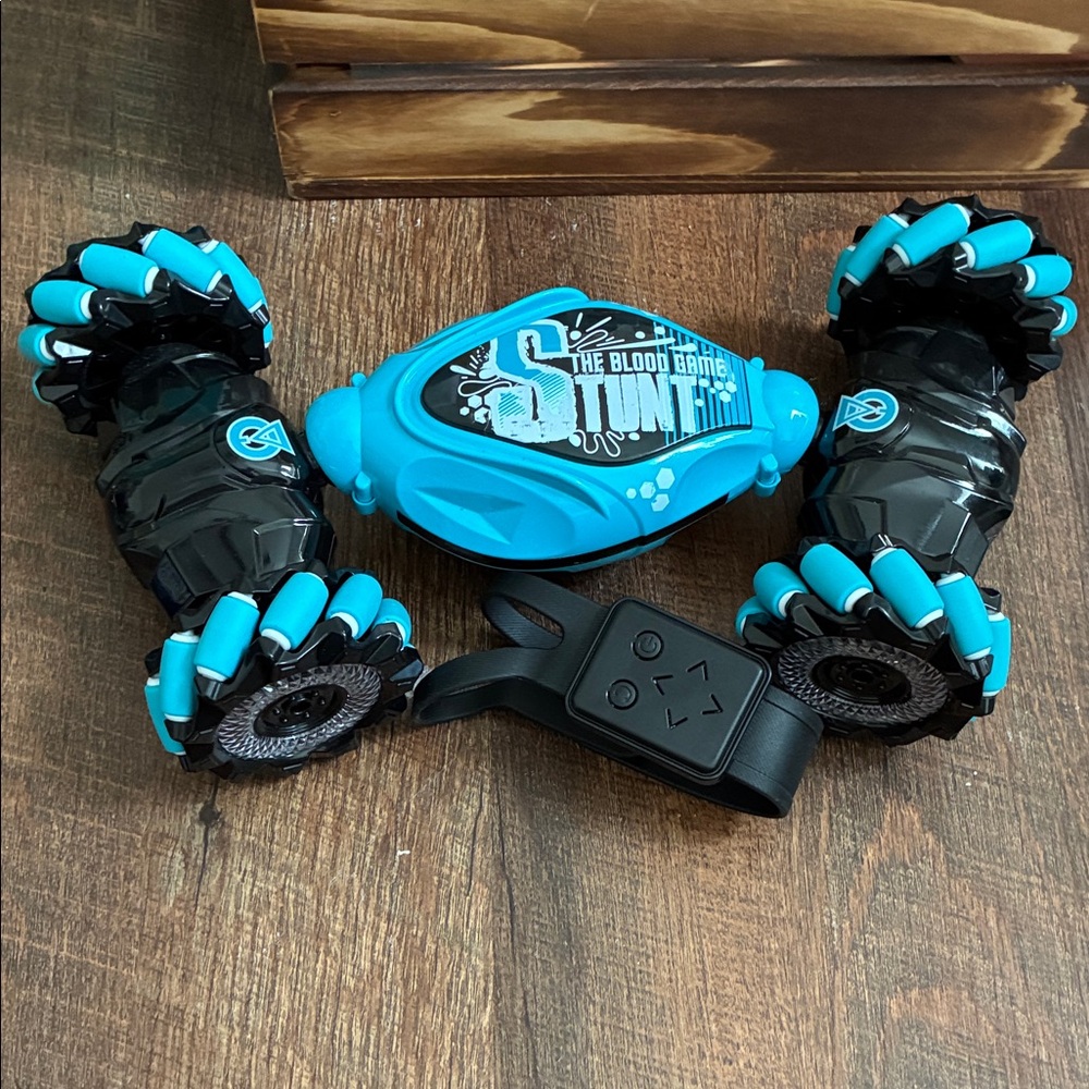Blue Stunt RC Car with Remote - Versatile Rolling Toy